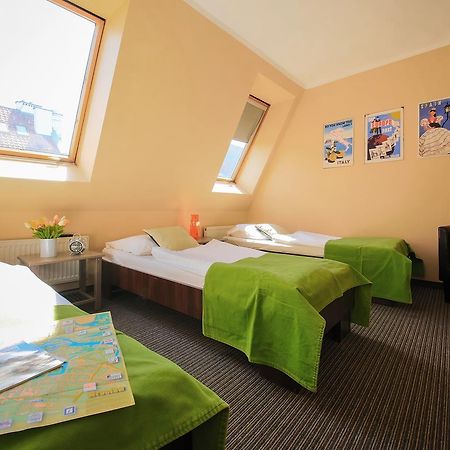 Glow Hostel Breslavia Exterior foto