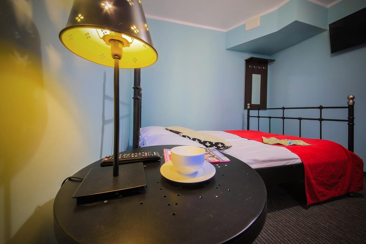 Glow Hostel Breslavia Exterior foto