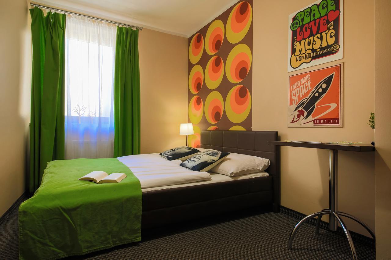 Glow Hostel Breslavia Exterior foto