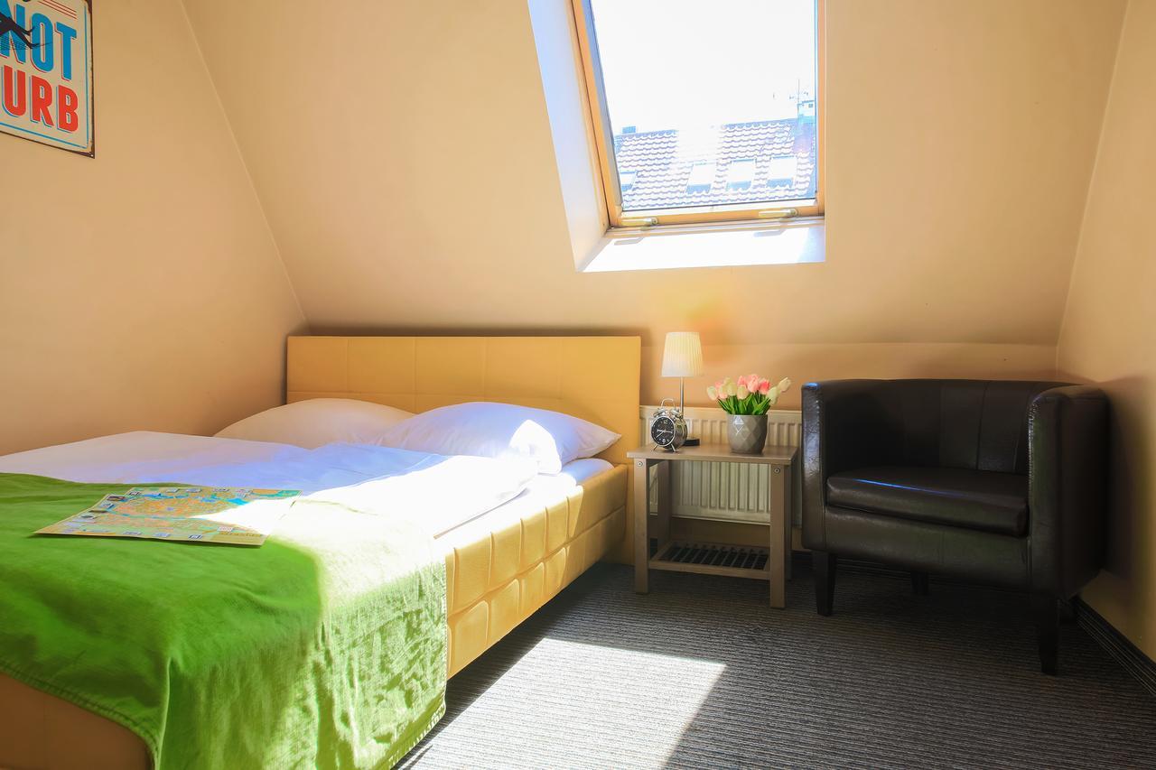 Glow Hostel Breslavia Exterior foto