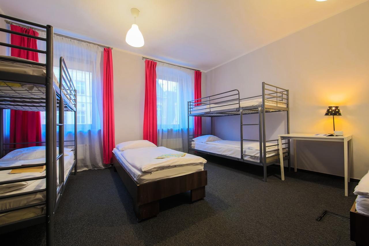 Glow Hostel Breslavia Habitación foto