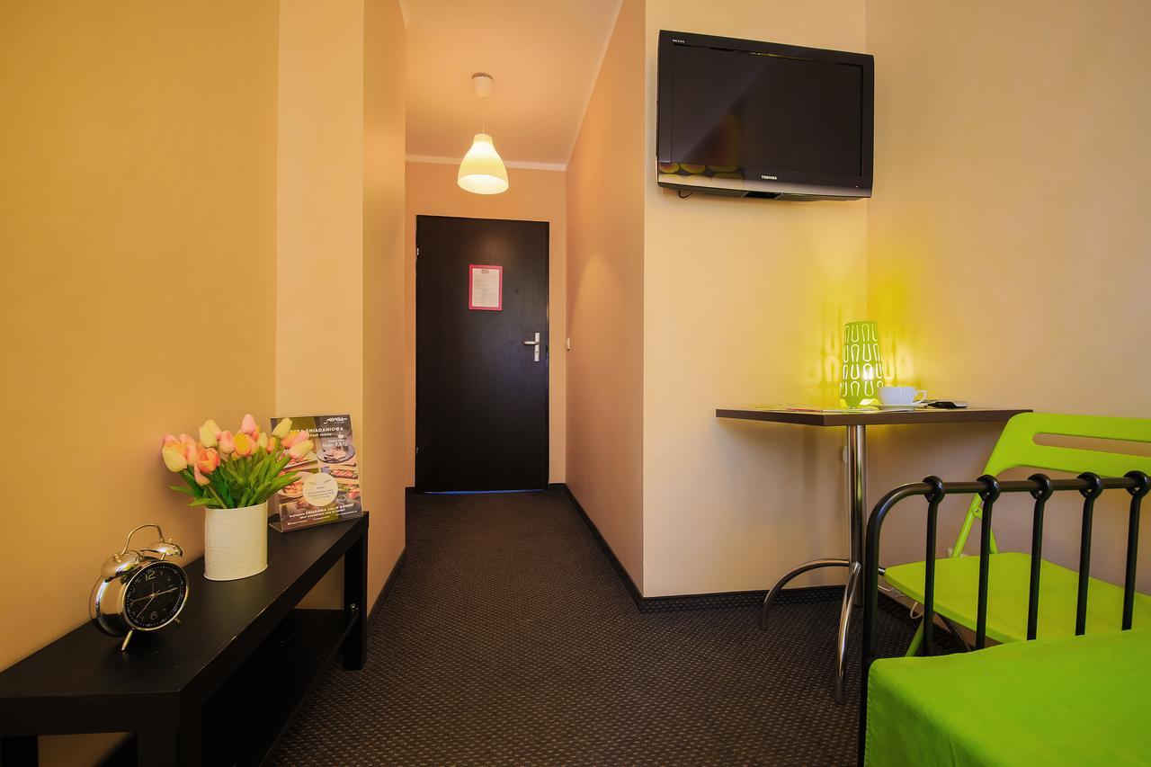 Glow Hostel Breslavia Exterior foto